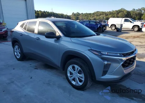 2024 Chevrolet Trax Ls z USA, uszkodzony, nr VIN KL77LFE27RC242196